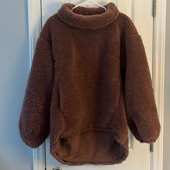 lululemon athletica Jackets & Blazers - LULULEMON Sherpa Pullover